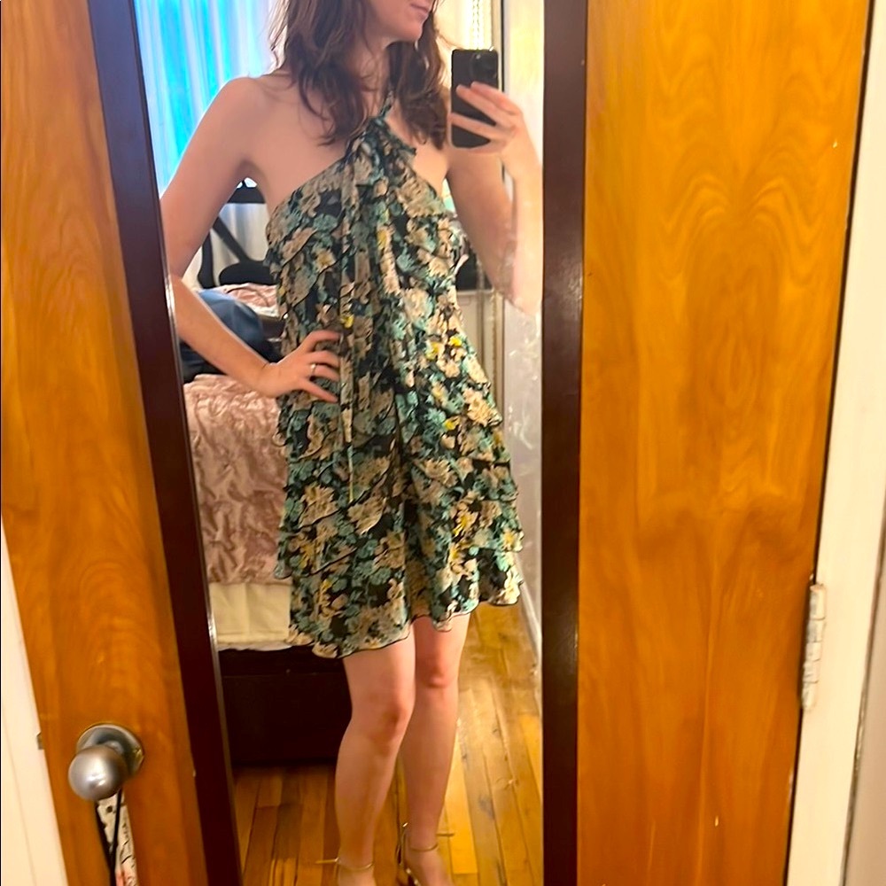 DVF Ruffle Dress size 4 - Picture 3 of 5